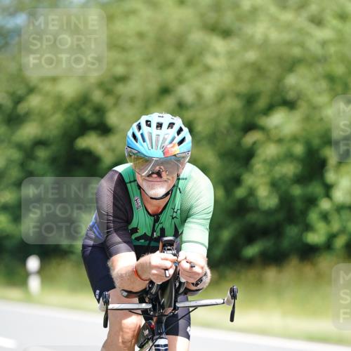 21.06.2026 - Viking Triathlon Michael Burmester http://msf.ph/oto/9876700 21.06.2026 12:56:33 Radfahren 113, 137, 255, 357, 489 meine-sportfotos.de
