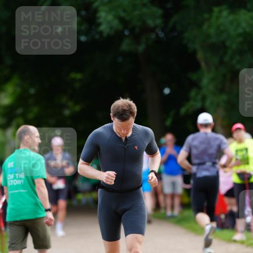 21.06.2026 - 29. Vierlanden-Triathlon LAZAROV Photography http://msf.ph/oto/9876701 21.06.2026 10:47:27 Laufen  meine-sportfotos.de