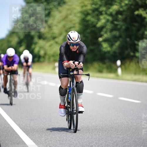 21.06.2026 - Viking Triathlon Michael Burmester http://msf.ph/oto/9876763 21.06.2026 12:57:31 Radfahren 77, 85, 88, 93, 141, 199, 274, 315, 393, 403, 492, 497 meine-sportfotos.de