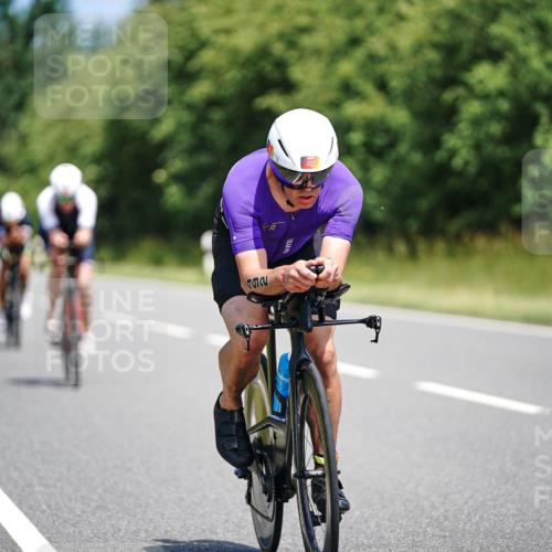 21.06.2026 - Viking Triathlon Michael Burmester http://msf.ph/oto/9876783 21.06.2026 12:57:33 Radfahren 77, 85, 88, 93, 141, 199, 274, 304, 315, 393, 403, 492, 497, 571 meine-sportfotos.de