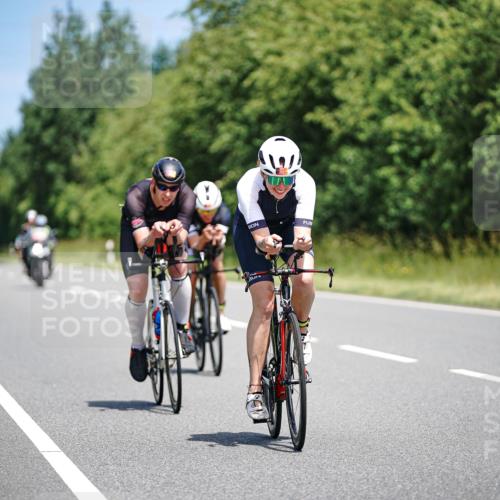 21.06.2026 - Viking Triathlon Michael Burmester http://msf.ph/oto/9876797 21.06.2026 12:57:34 Radfahren 77, 85, 88, 93, 141, 199, 274, 304, 315, 393, 403, 492, 497, 571 meine-sportfotos.de