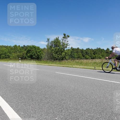 21.06.2026 - Viking Triathlon Michael Burmester http://msf.ph/oto/9876894 21.06.2026 13:46:20 Radfahren 401 meine-sportfotos.de