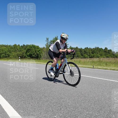 21.06.2026 - Viking Triathlon Michael Burmester http://msf.ph/oto/9876983 21.06.2026 14:04:24 Radfahren 206 meine-sportfotos.de