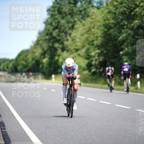 21.06.2026 - Viking Triathlon Michael Burmester http://msf.ph/oto/9877012 21.06.2026 12:58:31 Radfahren 60, 96, 96, 167, 244, 298, 450, 562, 646 meine-sportfotos.de