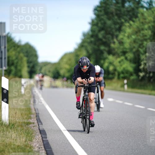21.06.2026 - Viking Triathlon Michael Burmester http://msf.ph/oto/9877056 21.06.2026 12:58:58 Radfahren 69, 127, 528, 557 meine-sportfotos.de