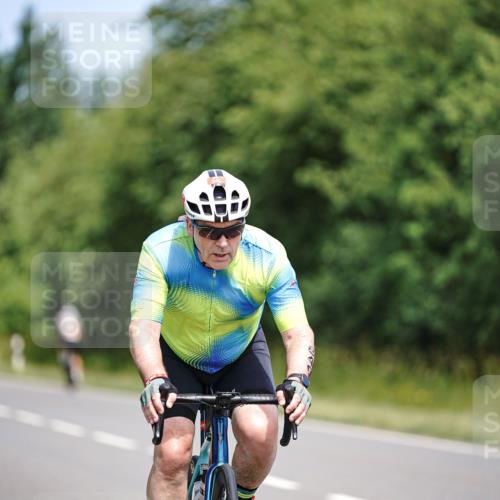 21.06.2026 - Viking Triathlon Michael Burmester http://msf.ph/oto/9877166 21.06.2026 12:59:35 Radfahren 337, 640 meine-sportfotos.de