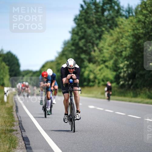 21.06.2026 - Viking Triathlon Michael Burmester http://msf.ph/oto/9877237 21.06.2026 13:00:21 Radfahren 363, 458, 539 meine-sportfotos.de