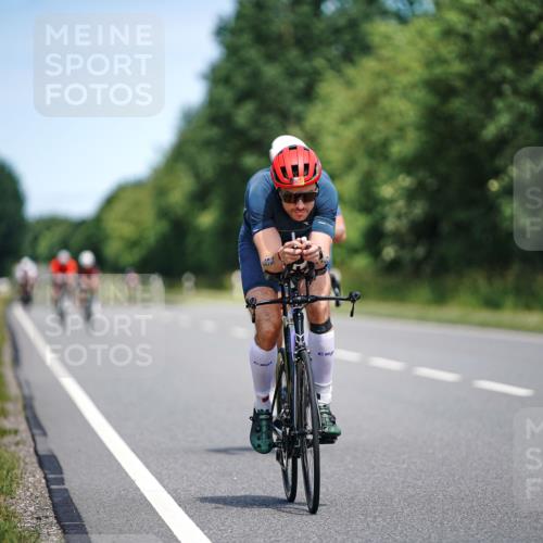 21.06.2026 - Viking Triathlon Michael Burmester http://msf.ph/oto/9877248 21.06.2026 13:00:24 Radfahren 363, 458, 539 meine-sportfotos.de