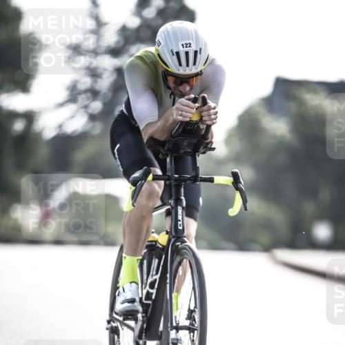 21.06.2026 - 29. Vierlanden-Triathlon H.Heesch http://msf.ph/oto/9877295 21.06.2026 09:02:45 Radfahren 122, 195 meine-sportfotos.de