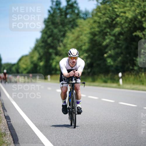21.06.2026 - Viking Triathlon Michael Burmester http://msf.ph/oto/9877301 21.06.2026 13:00:36 Radfahren 363, 377, 529 meine-sportfotos.de