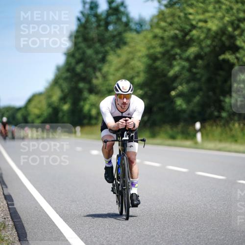 21.06.2026 - Viking Triathlon Michael Burmester http://msf.ph/oto/9877304 21.06.2026 13:00:36 Radfahren 363, 377, 529 meine-sportfotos.de