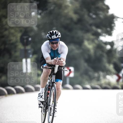 21.06.2026 - 29. Vierlanden-Triathlon H.Heesch http://msf.ph/oto/9877308 21.06.2026 09:03:00 Radfahren 181 meine-sportfotos.de