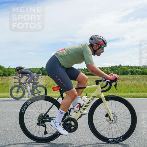 21.06.2026 - Viking Triathlon Michael Burmester http://msf.ph/oto/9877328 21.06.2026 12:03:01 Radfahren 17, 127, 280, 561, 644, 658 meine-sportfotos.de