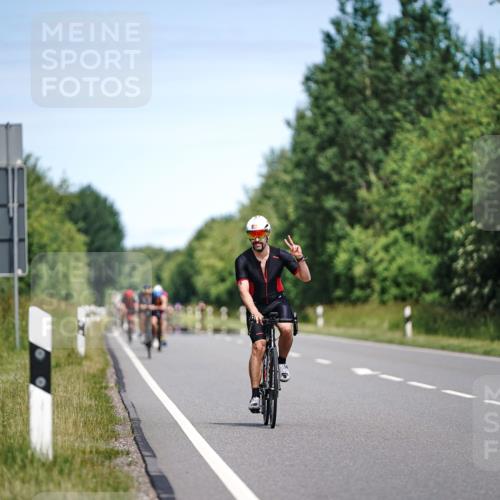 21.06.2026 - Viking Triathlon Michael Burmester http://msf.ph/oto/9877330 21.06.2026 13:00:48 Radfahren 377, 416, 511, 515, 521, 529, 542, 664 meine-sportfotos.de