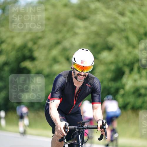 21.06.2026 - Viking Triathlon Michael Burmester http://msf.ph/oto/9877353 21.06.2026 13:00:51 Radfahren 377, 416, 511, 515, 521, 529, 542, 664 meine-sportfotos.de