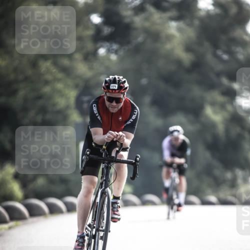 21.06.2026 - 29. Vierlanden-Triathlon H.Heesch http://msf.ph/oto/9877358 21.06.2026 09:03:09 Radfahren 167, 171 meine-sportfotos.de