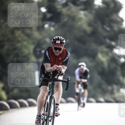 21.06.2026 - 29. Vierlanden-Triathlon H.Heesch http://msf.ph/oto/9877362 21.06.2026 09:03:09 Radfahren 167, 171 meine-sportfotos.de