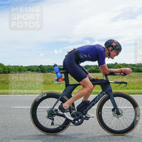 21.06.2026 - Viking Triathlon Michael Burmester http://msf.ph/oto/9877386 21.06.2026 12:04:01 Radfahren 116, 205, 261, 465 meine-sportfotos.de