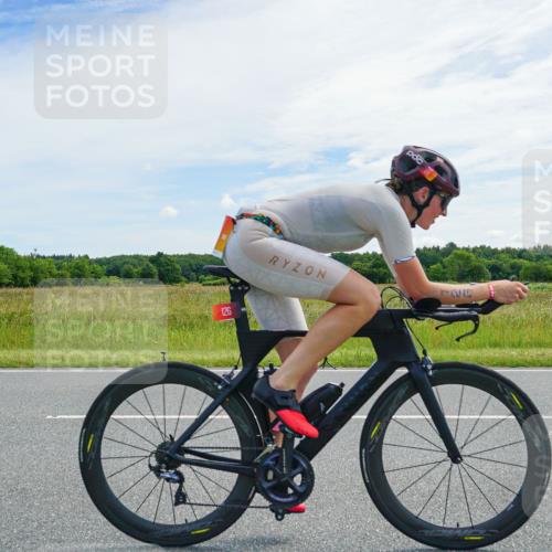 21.06.2026 - Viking Triathlon Michael Burmester http://msf.ph/oto/9877402 21.06.2026 12:04:34 Radfahren 73, 75, 78, 78, 96, 126, 172, 252, 613, 659, 659, 665 meine-sportfotos.de