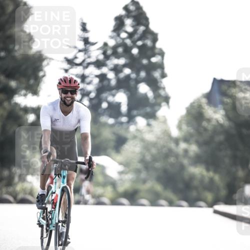 21.06.2026 - 29. Vierlanden-Triathlon H.Heesch http://msf.ph/oto/9877496 21.06.2026 09:03:37 Radfahren 33, 126 meine-sportfotos.de