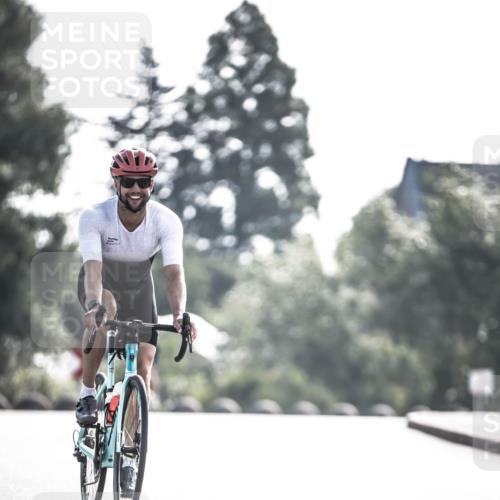 21.06.2026 - 29. Vierlanden-Triathlon H.Heesch http://msf.ph/oto/9877500 21.06.2026 09:03:37 Radfahren 33, 126 meine-sportfotos.de