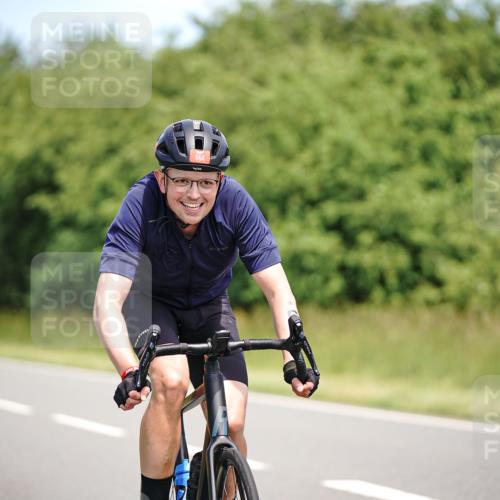21.06.2026 - Viking Triathlon Michael Burmester http://msf.ph/oto/9877501 21.06.2026 13:01:05 Radfahren 138, 283, 416, 511, 515, 521, 542, 664 meine-sportfotos.de