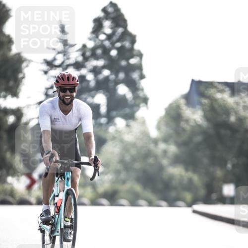 21.06.2026 - 29. Vierlanden-Triathlon H.Heesch http://msf.ph/oto/9877504 21.06.2026 09:03:37 Radfahren 33, 126 meine-sportfotos.de