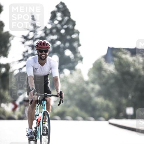 21.06.2026 - 29. Vierlanden-Triathlon H.Heesch http://msf.ph/oto/9877506 21.06.2026 09:03:37 Radfahren 33, 126 meine-sportfotos.de