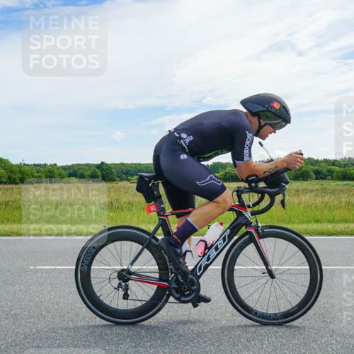 21.06.2026 - Viking Triathlon Michael Burmester http://msf.ph/oto/9877511 21.06.2026 12:05:44 Radfahren 16, 56, 58, 94, 136, 165, 198, 256, 282, 289, 304, 382, 456, 546, 634, 670 meine-sportfotos.de