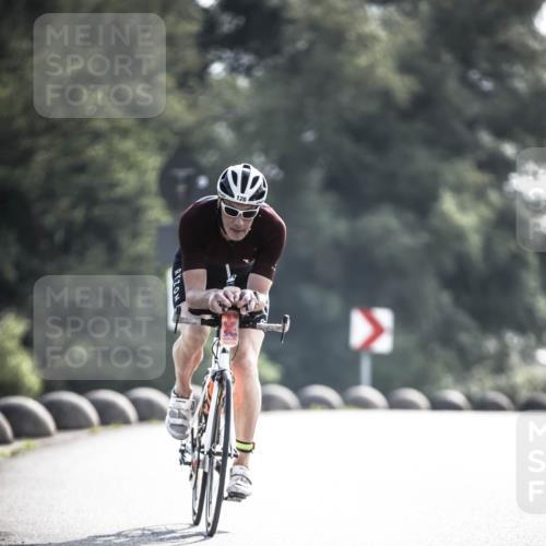 21.06.2026 - 29. Vierlanden-Triathlon H.Heesch http://msf.ph/oto/9877520 21.06.2026 09:03:43 Radfahren 124, 126 meine-sportfotos.de