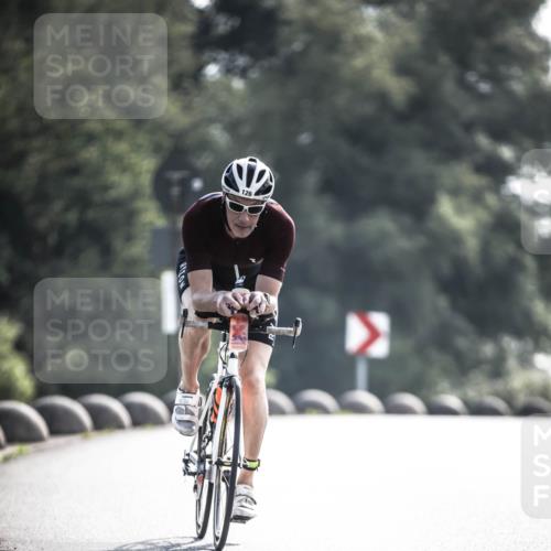 21.06.2026 - 29. Vierlanden-Triathlon H.Heesch http://msf.ph/oto/9877526 21.06.2026 09:03:43 Radfahren 124, 126 meine-sportfotos.de