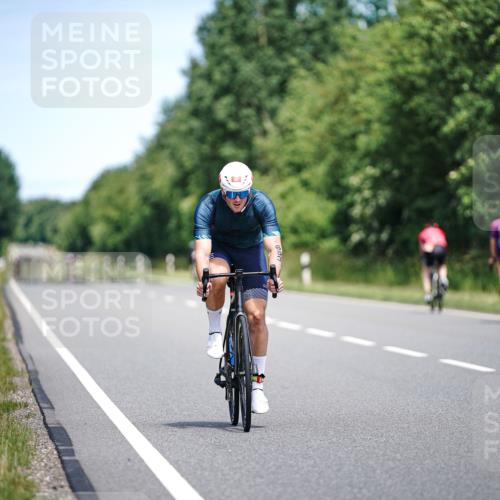 21.06.2026 - Viking Triathlon Michael Burmester http://msf.ph/oto/9877560 21.06.2026 13:01:43 Radfahren 174, 307, 512, 653 meine-sportfotos.de