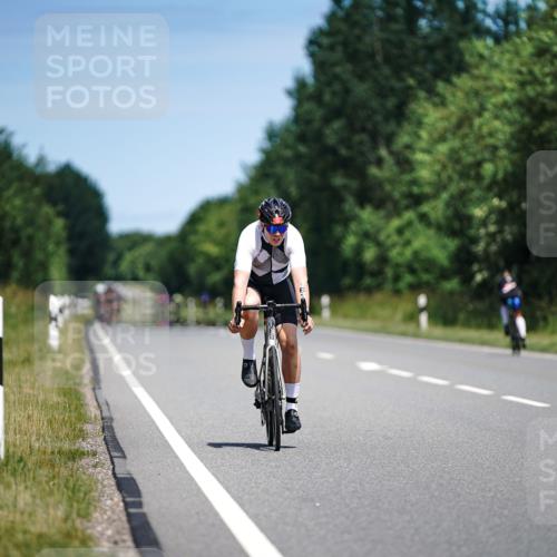 21.06.2026 - Viking Triathlon Michael Burmester http://msf.ph/oto/9877574 21.06.2026 13:02:30 Radfahren 193, 385, 405, 607 meine-sportfotos.de