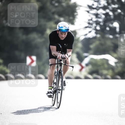 21.06.2026 - 29. Vierlanden-Triathlon H.Heesch http://msf.ph/oto/9877588 21.06.2026 09:03:50 Radfahren 26, 124 meine-sportfotos.de
