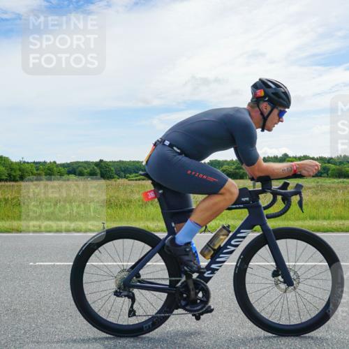 21.06.2026 - Viking Triathlon Michael Burmester http://msf.ph/oto/9877618 21.06.2026 12:07:19 Radfahren 44, 60, 118, 166, 212, 245, 267, 316, 348, 387, 419, 562, 608, 615 meine-sportfotos.de