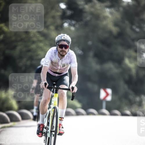 21.06.2026 - 29. Vierlanden-Triathlon H.Heesch http://msf.ph/oto/9877684 21.06.2026 09:04:45 Radfahren 50, 70, 81, 98, 146 meine-sportfotos.de