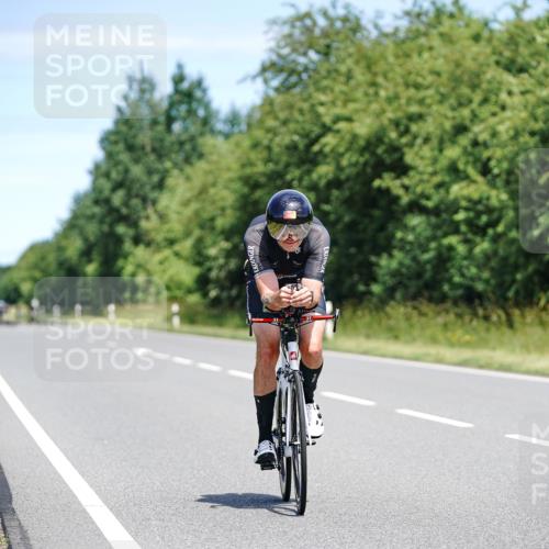 21.06.2026 - Viking Triathlon Michael Burmester http://msf.ph/oto/9877690 21.06.2026 13:03:04 Radfahren 333, 395, 417, 448, 628 meine-sportfotos.de