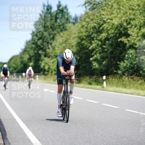 21.06.2026 - Viking Triathlon Michael Burmester http://msf.ph/oto/9877706 21.06.2026 13:03:55 Radfahren 40, 61, 209, 498, 566, 609 meine-sportfotos.de