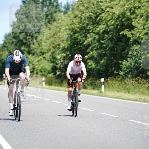 21.06.2026 - Viking Triathlon Michael Burmester http://msf.ph/oto/9877736 21.06.2026 13:03:59 Radfahren 61, 209, 498, 550, 609 meine-sportfotos.de
