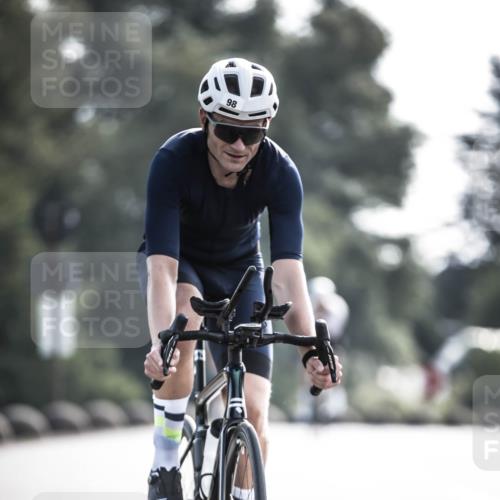 21.06.2026 - 29. Vierlanden-Triathlon H.Heesch http://msf.ph/oto/9877747 21.06.2026 09:04:47 Radfahren 50, 70, 81, 98, 146 meine-sportfotos.de