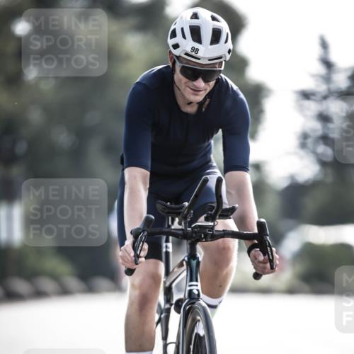 21.06.2026 - 29. Vierlanden-Triathlon H.Heesch http://msf.ph/oto/9877753 21.06.2026 09:04:47 Radfahren 50, 70, 81, 98, 146 meine-sportfotos.de