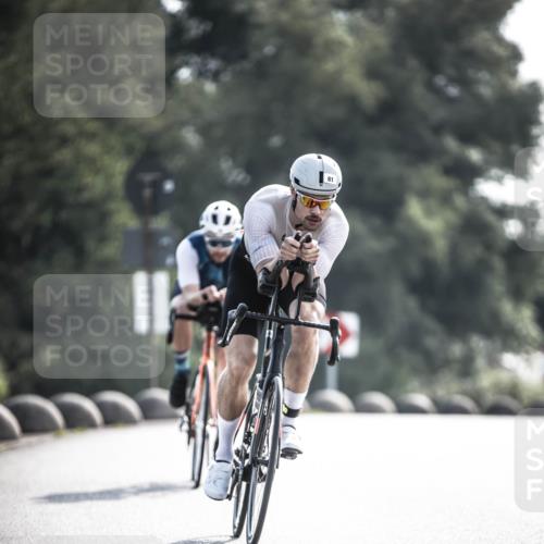 21.06.2026 - 29. Vierlanden-Triathlon H.Heesch http://msf.ph/oto/9877769 21.06.2026 09:04:50 Radfahren 70, 81, 98 meine-sportfotos.de