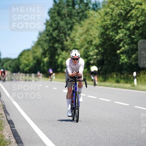 21.06.2026 - Viking Triathlon Michael Burmester http://msf.ph/oto/9877779 21.06.2026 13:04:29 Radfahren 229, 300, 624 meine-sportfotos.de