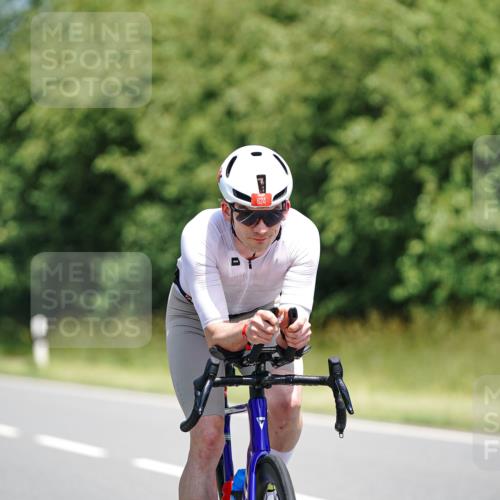 21.06.2026 - Viking Triathlon Michael Burmester http://msf.ph/oto/9877791 21.06.2026 13:04:30 Radfahren 229, 300, 624 meine-sportfotos.de