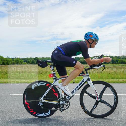 21.06.2026 - Viking Triathlon Michael Burmester http://msf.ph/oto/9877807 21.06.2026 12:10:41 Radfahren 99, 106, 113, 199, 203, 203, 244, 283, 307, 337, 483, 610, 640 meine-sportfotos.de