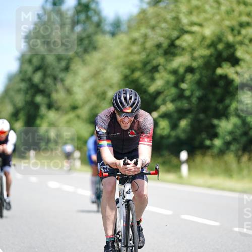 21.06.2026 - Viking Triathlon Michael Burmester http://msf.ph/oto/9877810 21.06.2026 13:04:42 Radfahren 217, 229, 300, 496 meine-sportfotos.de