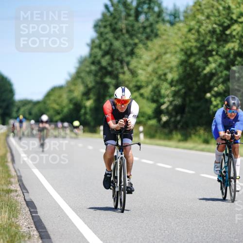 21.06.2026 - Viking Triathlon Michael Burmester http://msf.ph/oto/9877814 21.06.2026 13:04:43 Radfahren 217, 229, 300, 496 meine-sportfotos.de