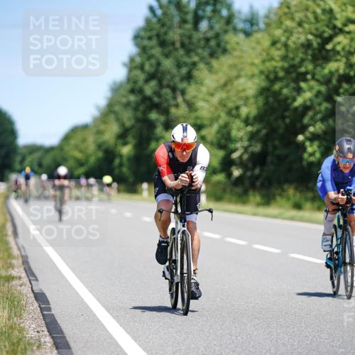 21.06.2026 - Viking Triathlon Michael Burmester http://msf.ph/oto/9877823 21.06.2026 13:04:43 Radfahren 217, 229, 300, 496 meine-sportfotos.de