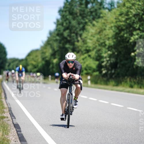 21.06.2026 - Viking Triathlon Michael Burmester http://msf.ph/oto/9877845 21.06.2026 13:04:48 Radfahren 217, 229, 300, 496 meine-sportfotos.de