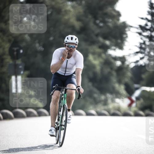 21.06.2026 - 29. Vierlanden-Triathlon H.Heesch http://msf.ph/oto/9877848 21.06.2026 09:05:32 Radfahren 58 meine-sportfotos.de